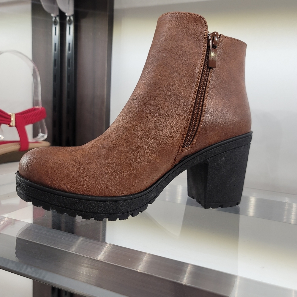 Tan color bootie - Picture 6 of 6